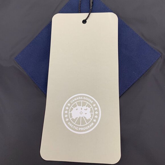 Canada Goose Arctic Program Navy Blue Down Puffer Vest Size S New With Tags - Picture 4 of 8